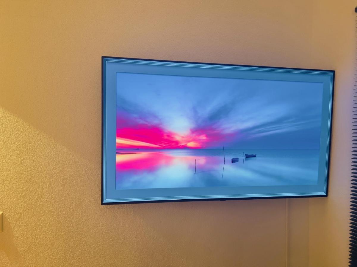 Chic Small New Apartment Up To 4 People, Pets Allowed Lens Exteriör bild